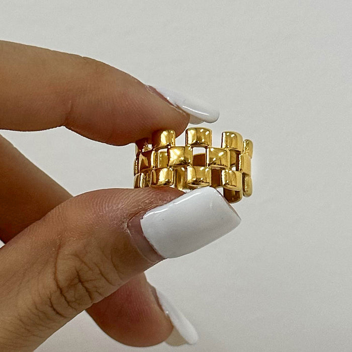 Stainless steel contrasting color light luxury ring