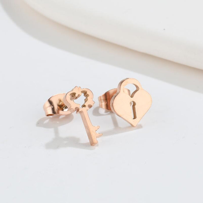 Key lock earrings, Korean and Japanese style sweet new geometric heart-shaped moon asymmetrical earrings wholesale