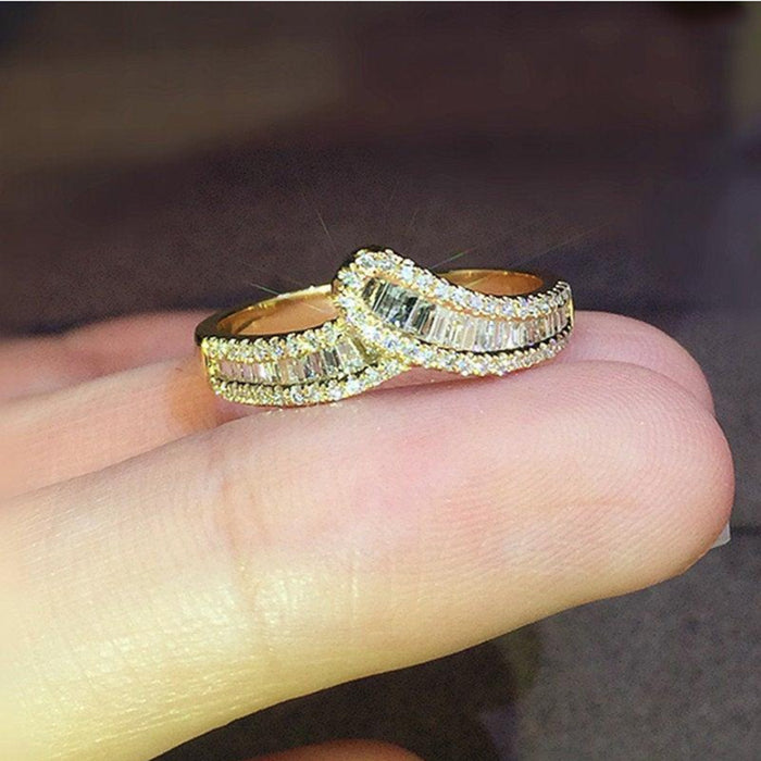 Irregular row of diamond rings, niche noble female ring jewelry