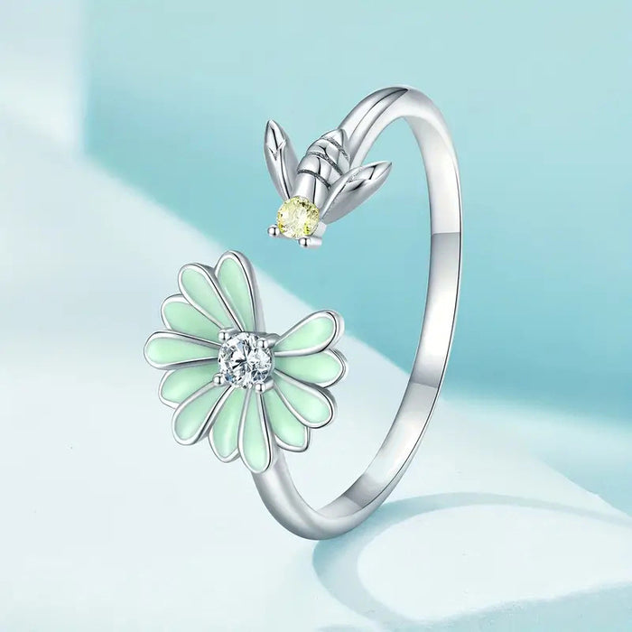 Women's pastoral style bee flower oil drop ring