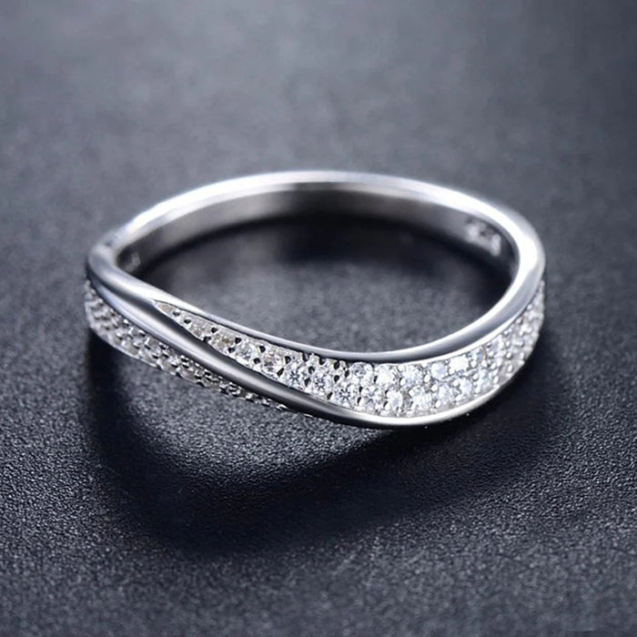 Anillo de diamantes Mobius, joyería de temperamento simple japonesa y coreana