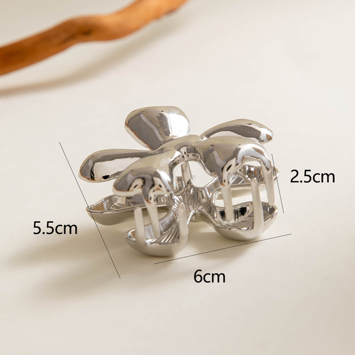 Eco-Friendly Alloy Flower Hair Claw Clip - Stylish Back Hair Shark Clip for Women