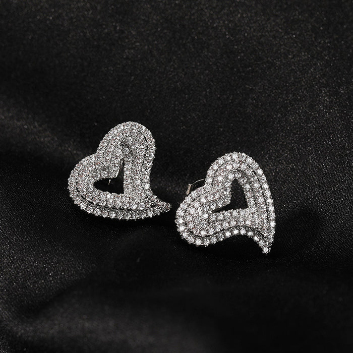 Pendientes vintage con diseño de cruz y flores