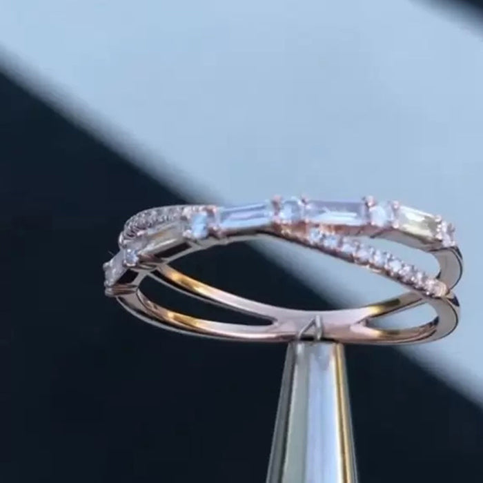 Anillo con personalidad de diseño de nicho en forma de X, anillo para damas que combina con todo