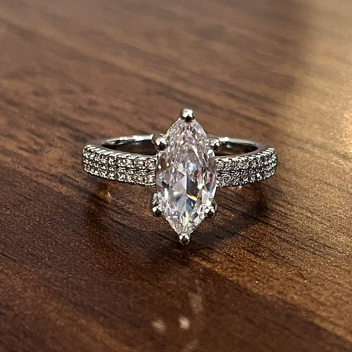 Creative marquise-shaped zircon ring, direct supply from European and American fashion manufacturers