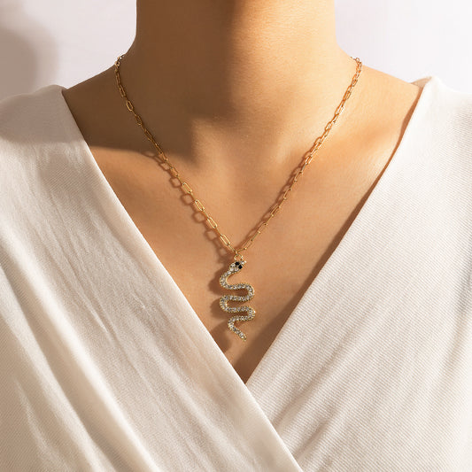 Retro Snake Pendant Necklace - Vintage Gold Snake Chain for Women