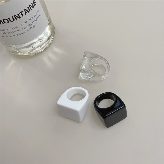 White and black flat resin ring - wallojewerly 