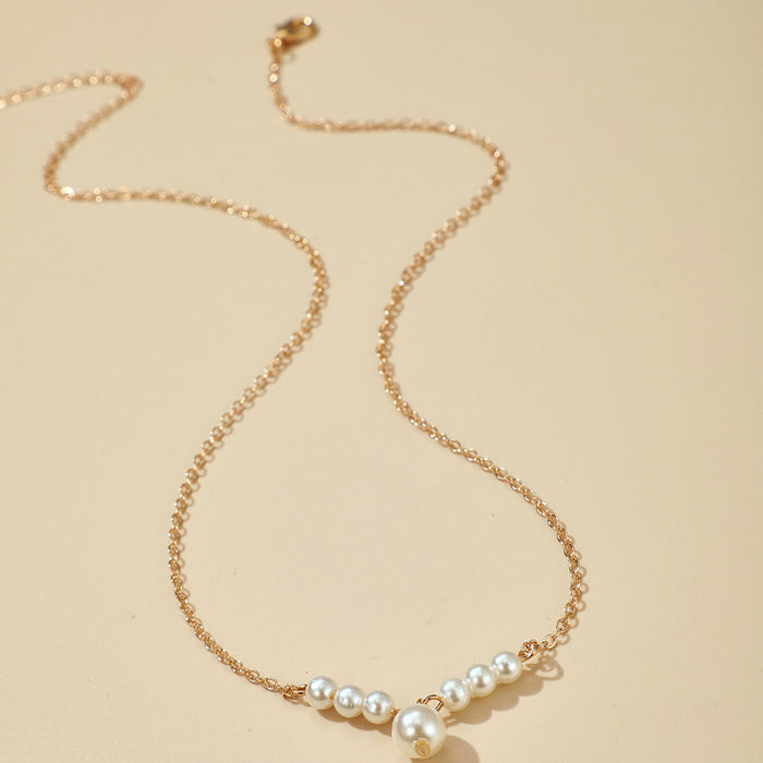 Alloy Chain Pearl Necklace with Geometric Bead Pendant Choker Design