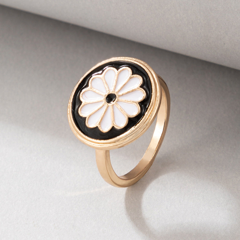 Enamel Daisy Contrast Ring - Minimalist Cold Wind Statement Ring for Women