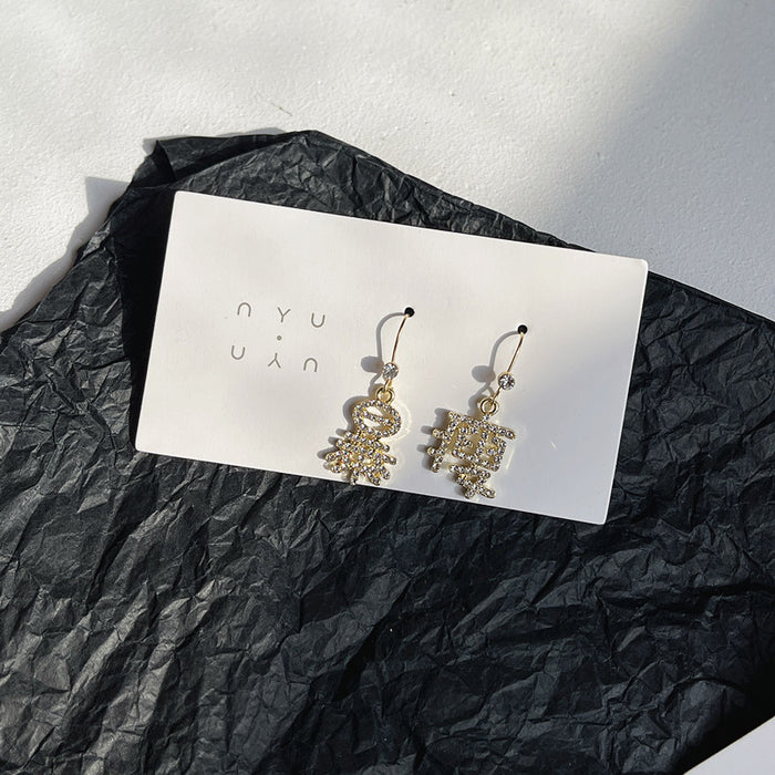 Diamond-studded text earrings, fun girlish design earrings for the New Year