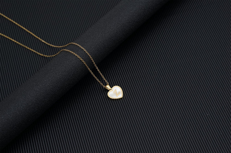 European and American 18K gold heart clavicle necklace, mother-of-pearl pendant letter necklace
