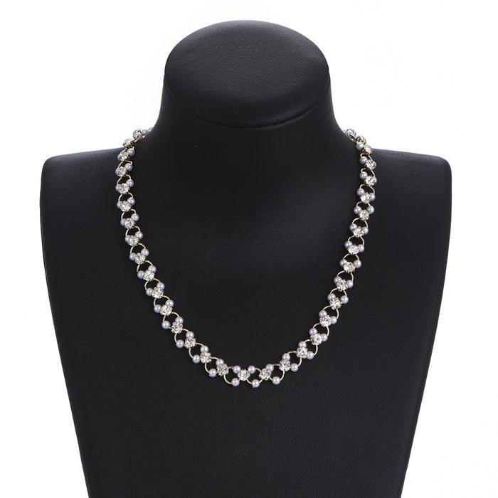 Pearl Chain Necklace - Minimalist Design with a Cold-Tone Aesthetic