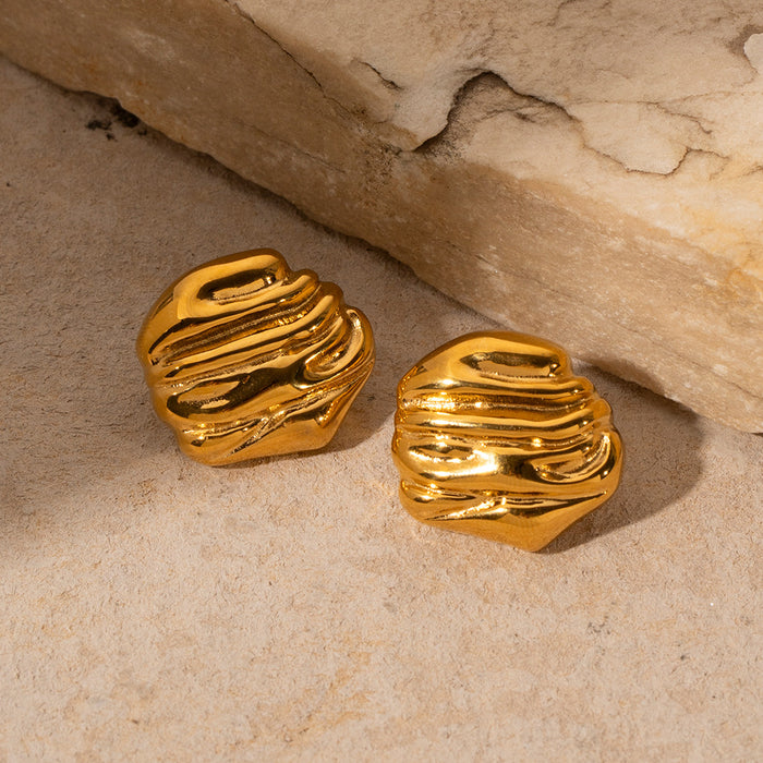 Pendientes de roca texturizada de acero inoxidable bañados en oro de 18 quilates: joyería de moda