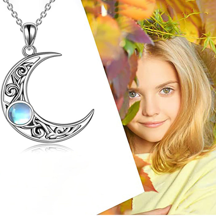 Sun and Moon Couple Pendant Women's Crescent Clavicle Necklace