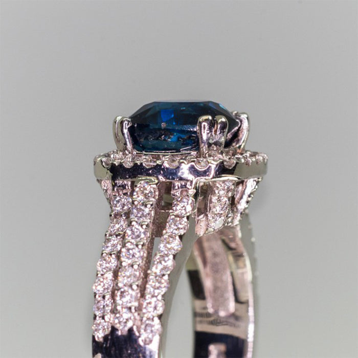 Blue zircon ring inlaid luxury ring