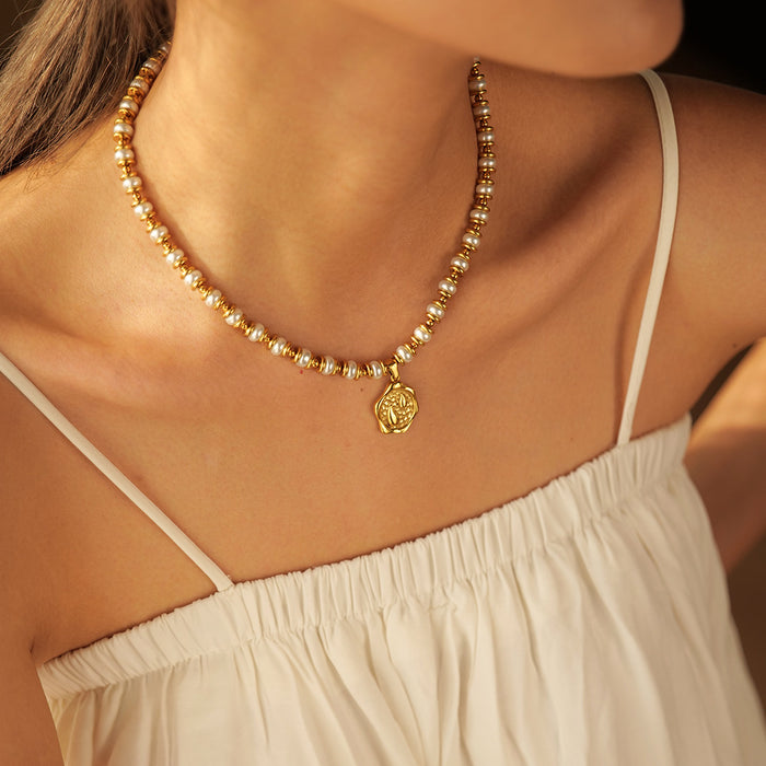 18K Gold-Plated Stainless Steel Pearl Coin Pendant Necklace - Fashionable Women's Jewelry Wholesale