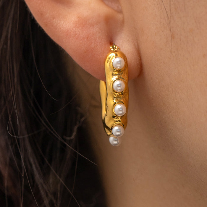 Pendientes de oro de 18 quilates con textura irregular y ondulada de tendencia europea: joyas de perlas geométricas mate para mujer