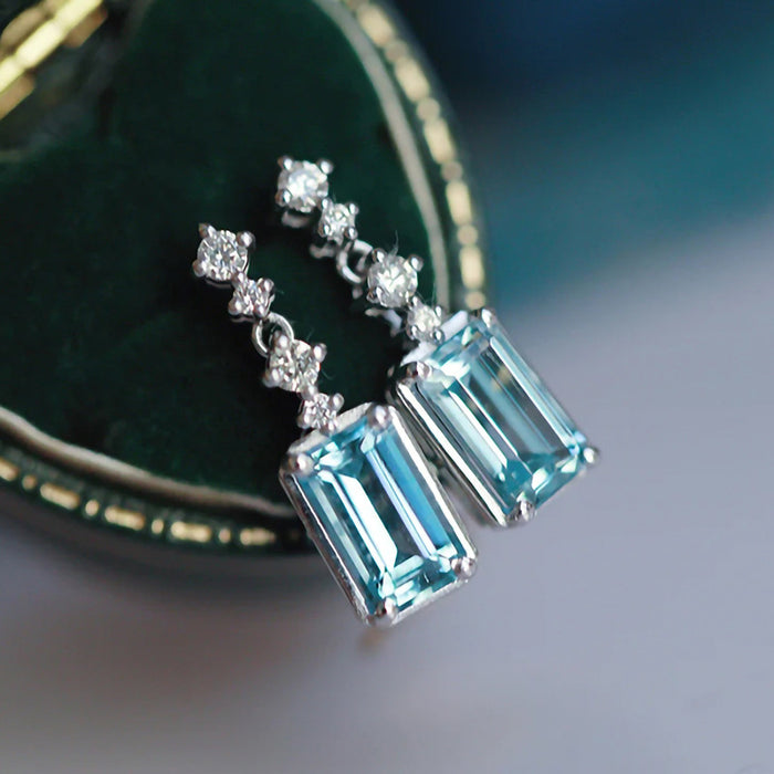 High-grade rectangular earrings, elegant medium-length earrings