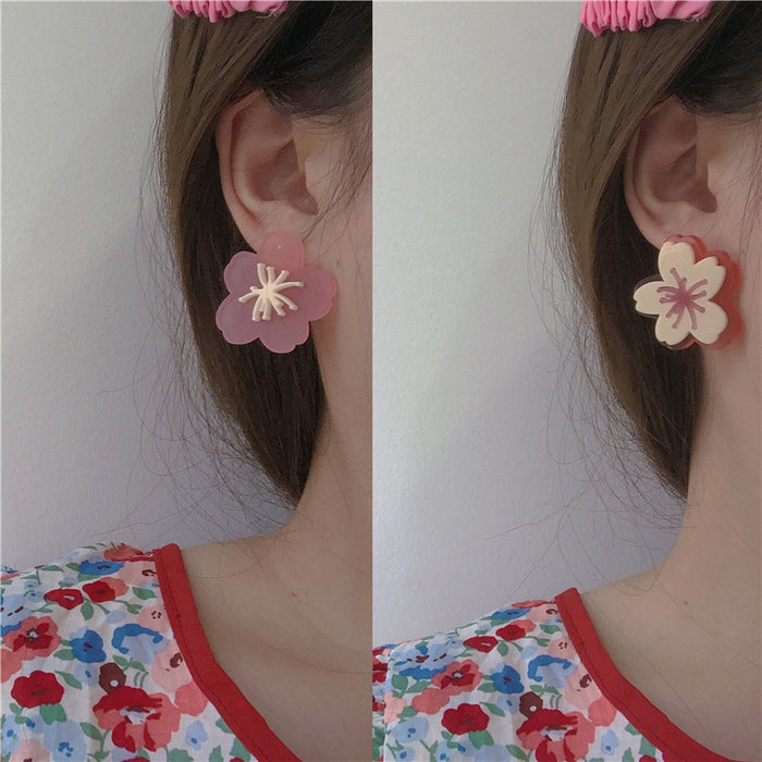 Hollow tulip earrings, sweet and elegant, slim earrings