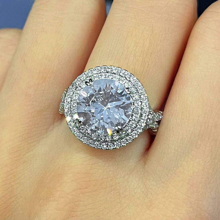 Anillo de compromiso de diamantes de imitación de lujo europeo y americano con incrustaciones de seis garras, ocho corazones y ocho flechas de circonita para mujer