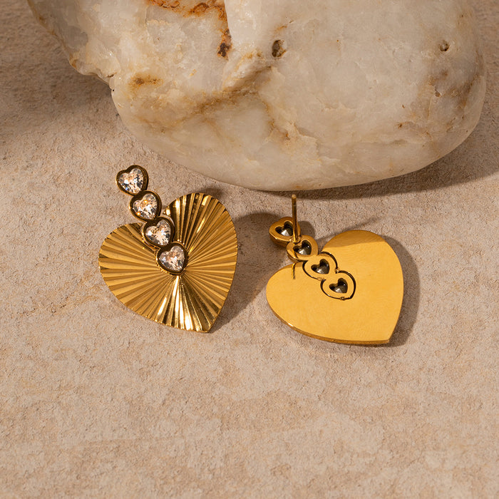 Pendientes de acero inoxidable chapado en oro de 18 quilates con forma de corazón y circonita blanca de estilo vintage europeo: joyería de moda para mujer