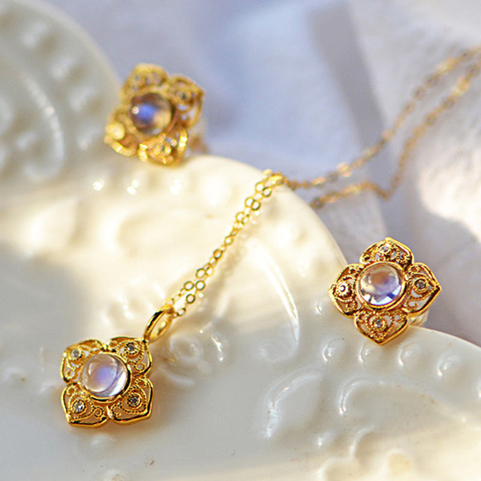 Four-leaf clover hollow pendant earrings vintage set