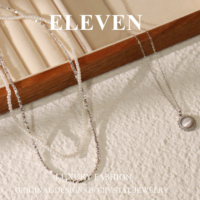 Vintage Multi-Layer Pearl Necklace - Elegant Metal Chain with a Luxurious Finish