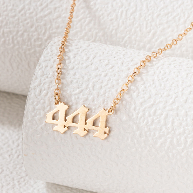 Fashionable Minimalist Clavicle Chain with Alloy Number Pendant and Heart Geometric Design