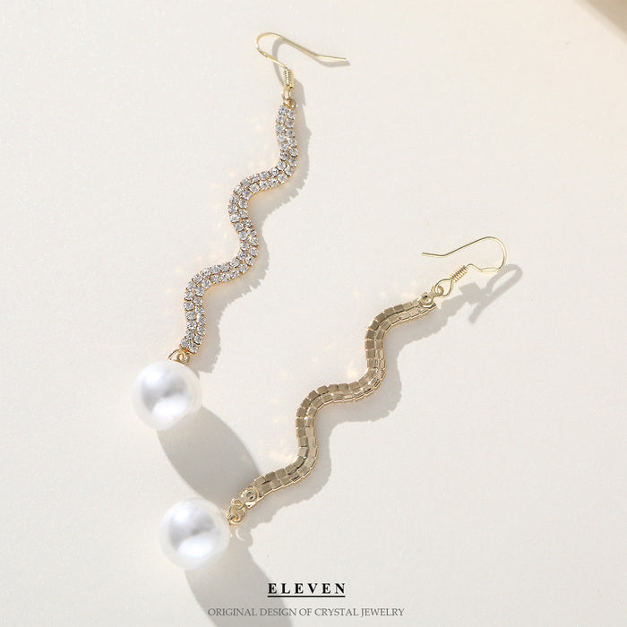 Exaggerated Snake Element Pearl Earrings - Curved Micro-Inlaid Statement Jewelry