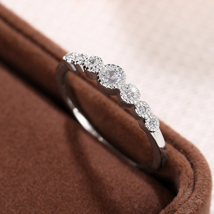 Zircon light luxury ring niche design commuter ring