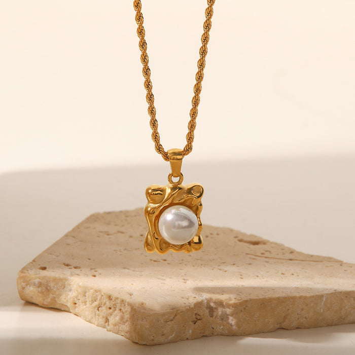 Vintage Style 18K Gold-Plated Titanium Steel Necklace - Non-Fading Pearl Hammered Square Pendant