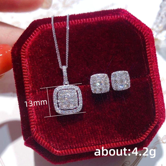 Light luxury square pendant necklace inlaid with zircon