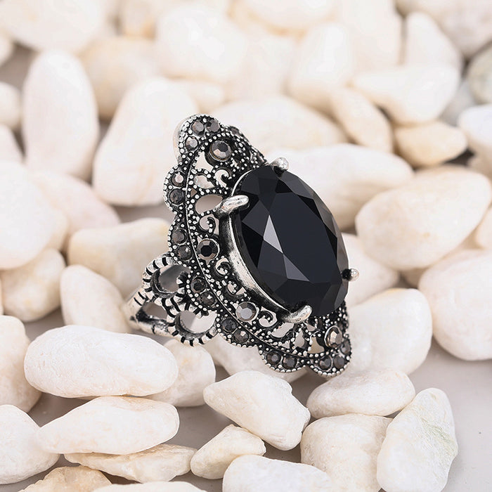 Dark European floral lace Baroque ring for women