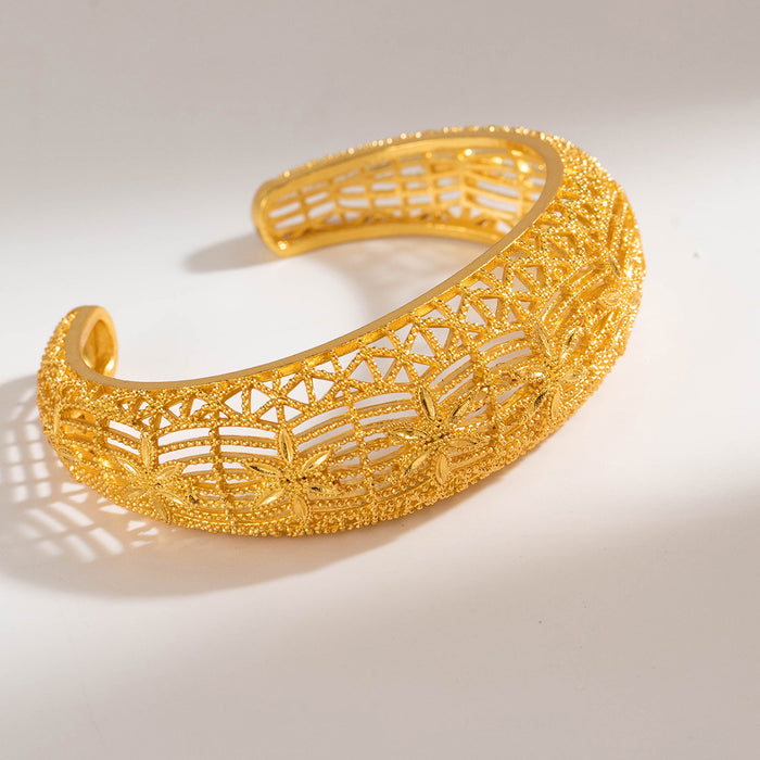 Vintage Hollow Carved Wide Cuff Bracelet - Stylish Gold Alloy Women's Jewelry