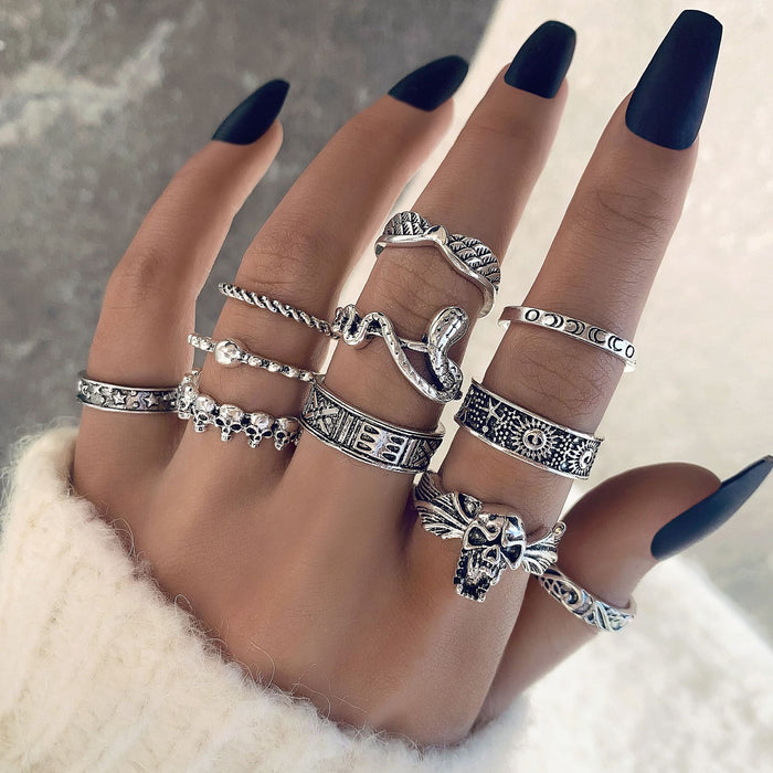 Gothic Skull Ring Set - 8-Piece Animal and Heart Rings for Women