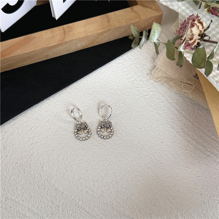 Sweet and cool hot girl earrings Korean style personality love tulip earrings