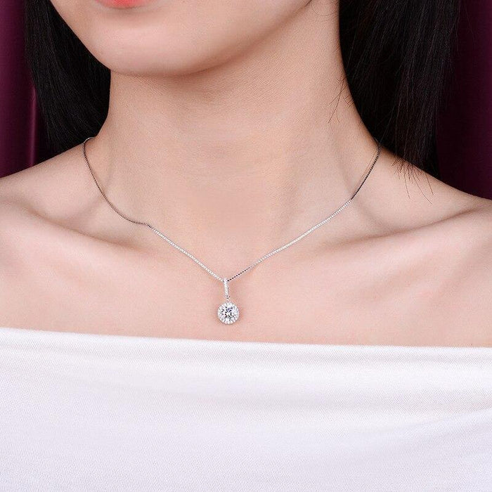 Retro Circle Full Diamond Pendant Women's Clavicle Chain Necklace