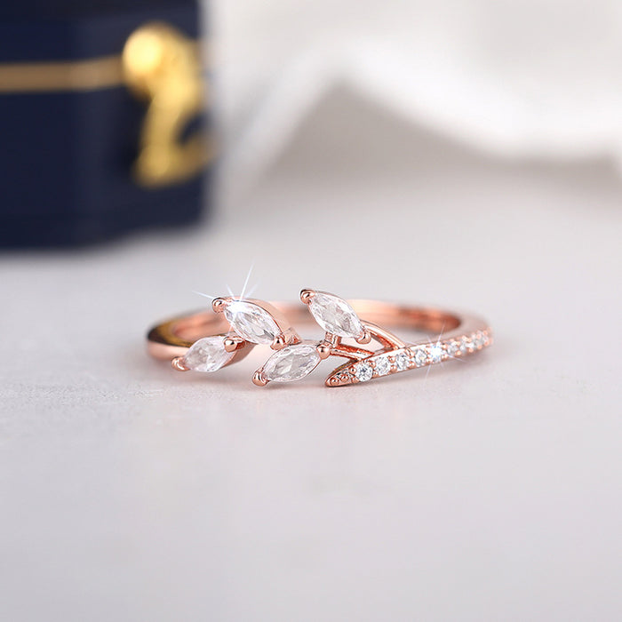 Zircon leaf ring for women, elegant and everyday niche