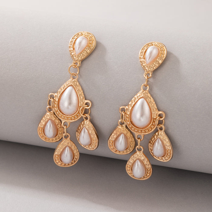 Retro geometric hollow round earrings pearl diamond alloy earrings