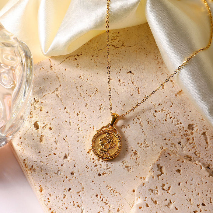 18K Gold-Plated Stainless Steel 3D Coin Pendant Necklace with Queen Elizabeth Design