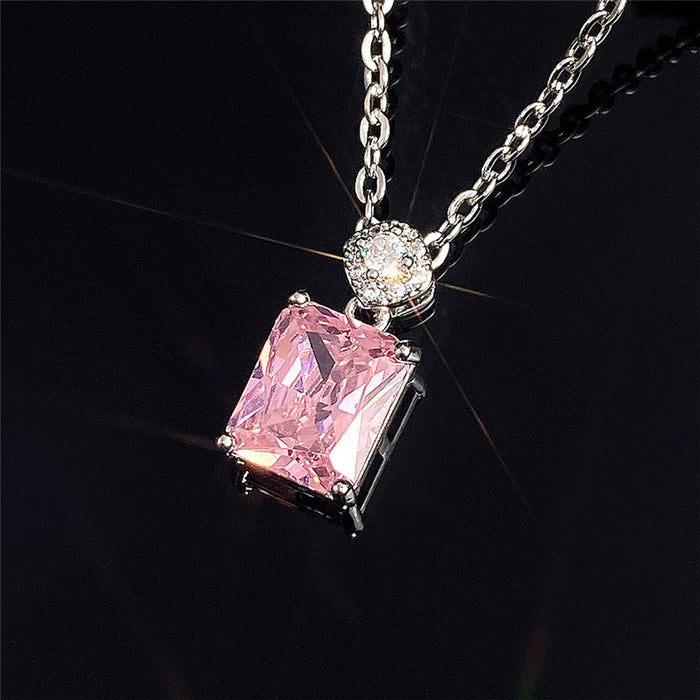 Pink diamond clavicle necklace for women, elegant and versatile necklace