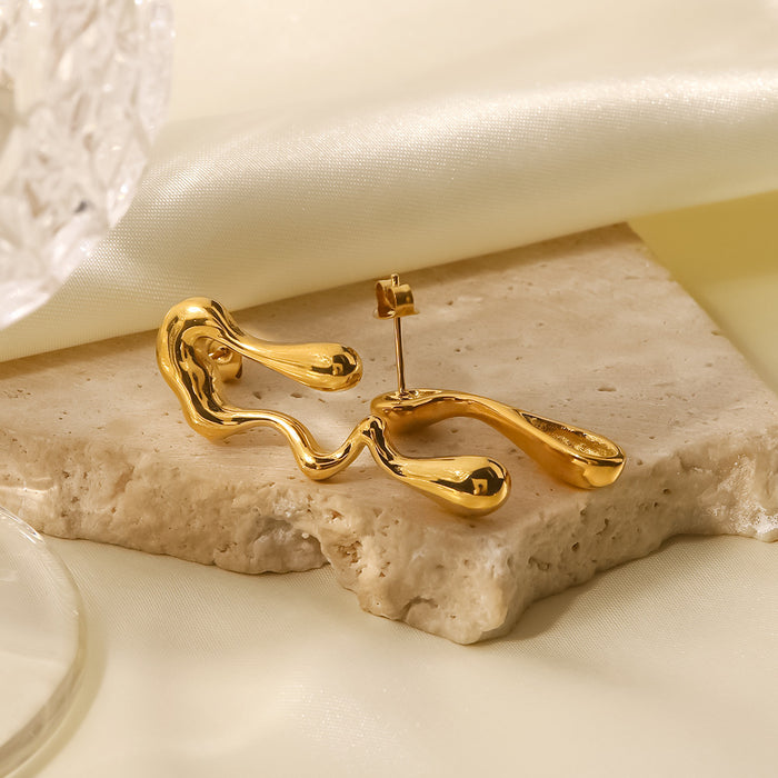 Pendientes geométricos de corazón de acero inoxidable bañados en oro de 18 quilates: joyas elegantes para mujeres