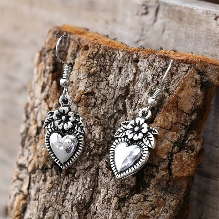 Pendientes retro transfronterizos Pendientes de flores de amor negras Ganchos para la oreja en forma de corazón europeos y americanos