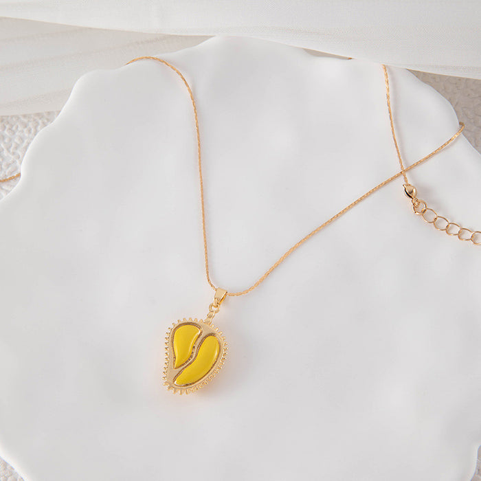 Heart Pendant Necklace with Rhinestones - Elegant and Trendy Jewelry for Women