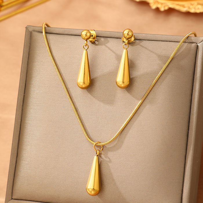 Collares al por mayor de acero inoxidable y acero de titanio con forma de corazón