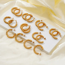 Pendientes de acero inoxidable semicirculares con patrón de cuadrícula bañados en oro de 18 quilates para mujer, pendientes vintage