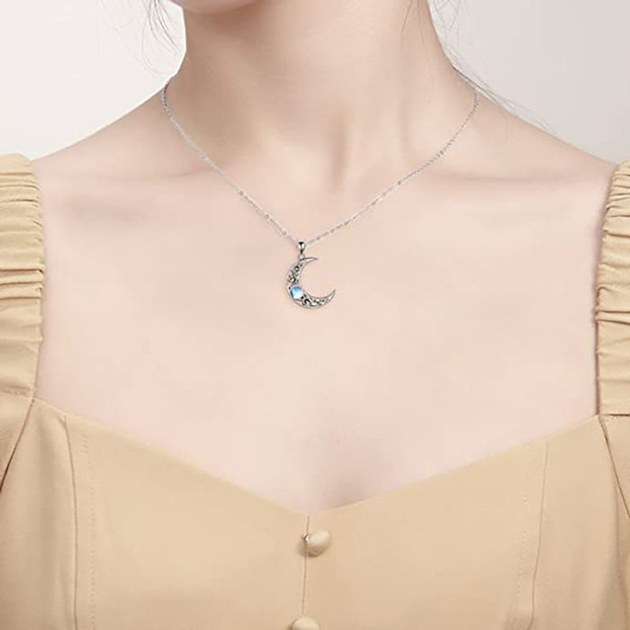 Sun and Moon Couple Pendant Women's Crescent Clavicle Necklace