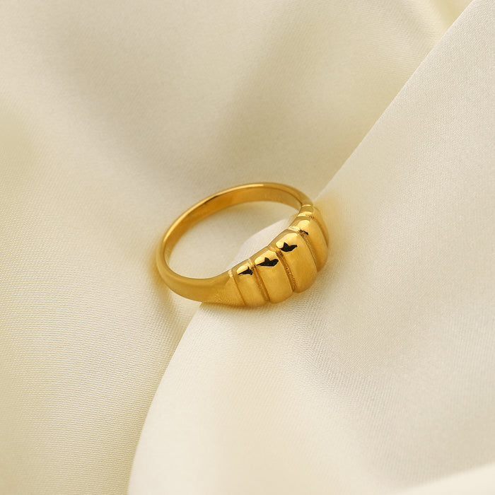 Layered Textured Round Ring - 18K Gold Plated Stainless Steel with Bull Horn Design