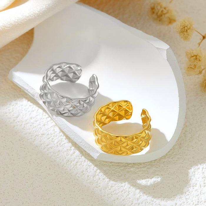 Wholesale stainless steel gold-plated diamond pattern openwork ring