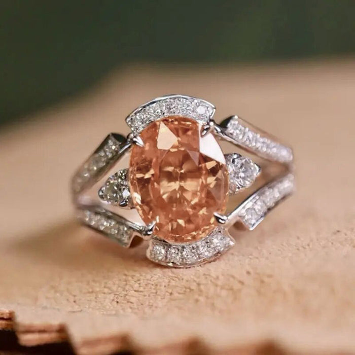 Women's wax inlaid zircon palace style ring